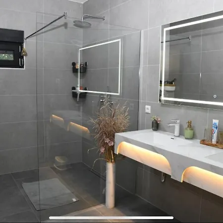 Lxn Villa Gornja Tuzla